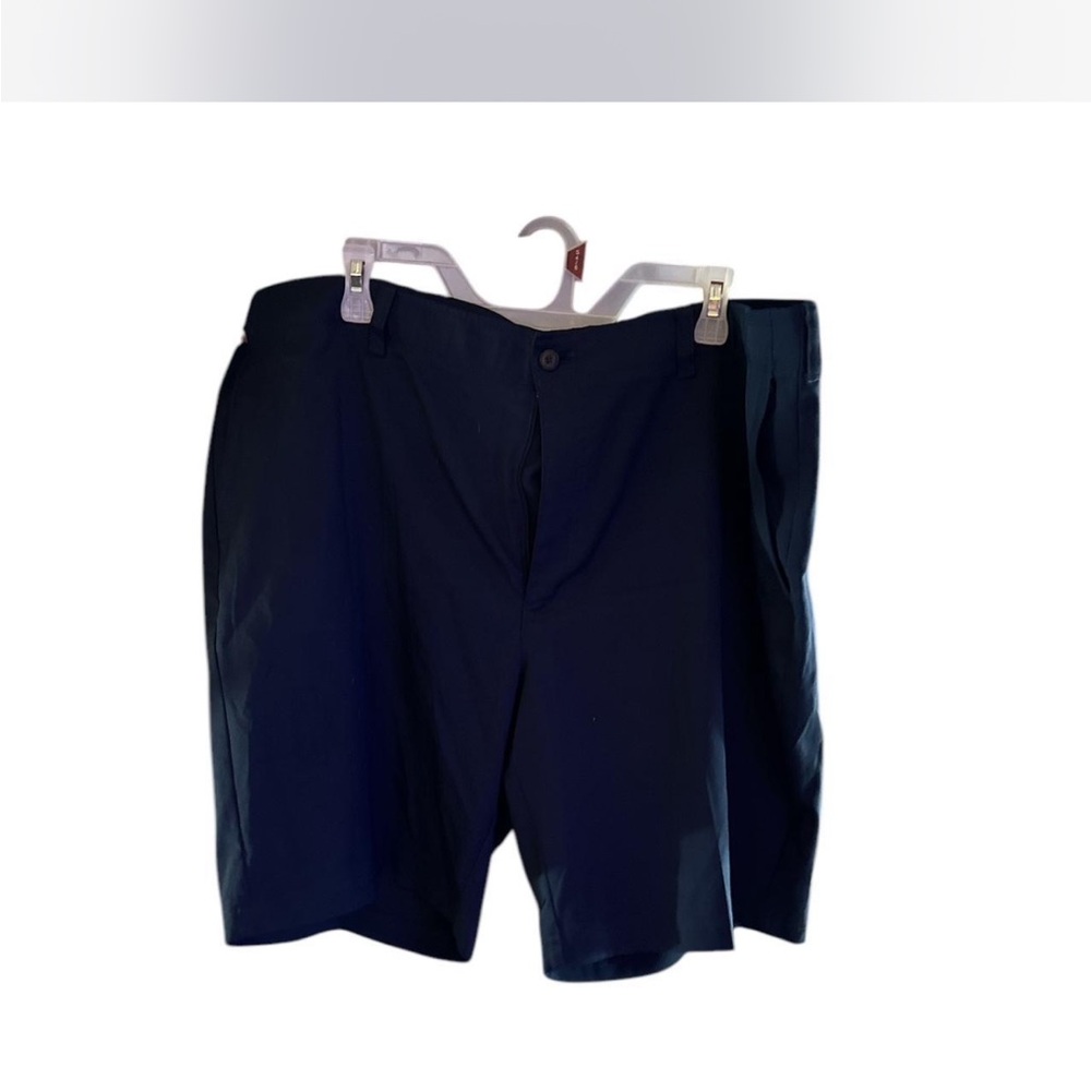 Men’s pga golf shorts size 46”